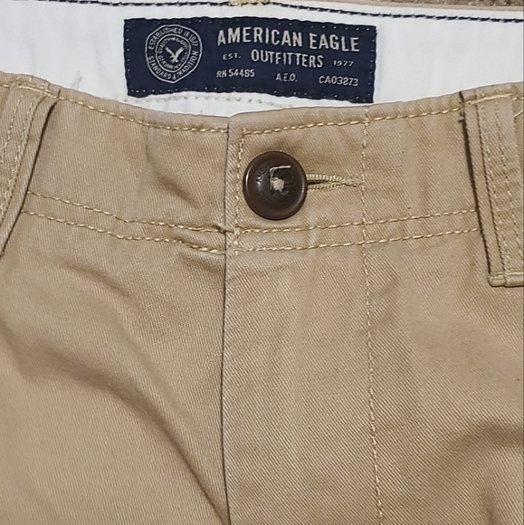 American Eagle Men's Relaxed Straight Leg & Flat Front Chino Pants w/ Pockets - Picture 2 of 7